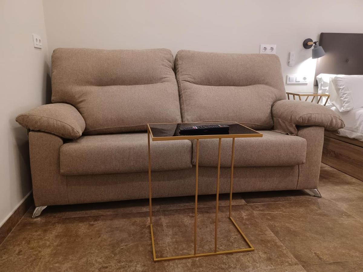 Apartamento Acogedor Junto A Calle Betis, Triana-Los Remedios Sevilla Bagian luar foto