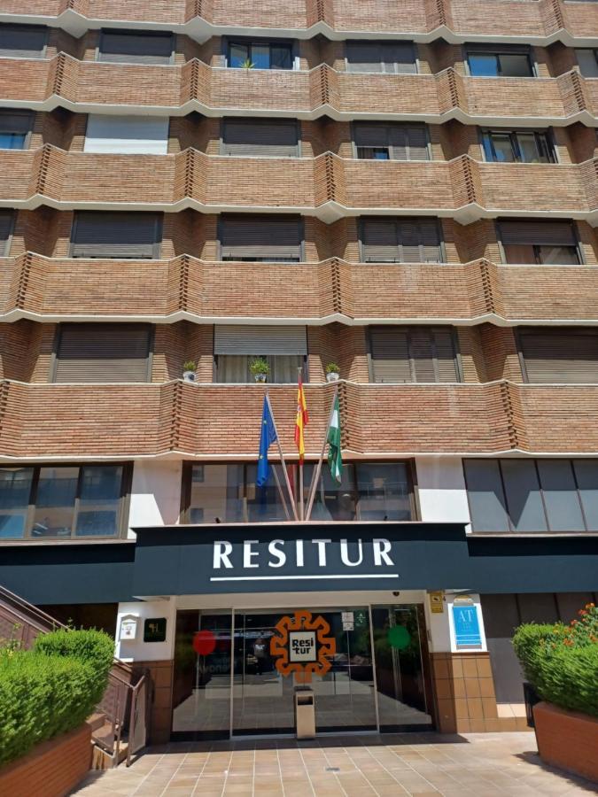 Apartamento Acogedor Junto A Calle Betis, Triana-Los Remedios Sevilla Bagian luar foto